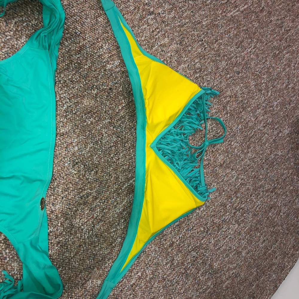 Jessica Simpson Bikini - Picture 2 of 3
